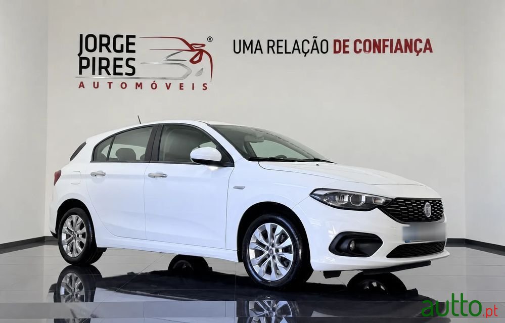 2019' Fiat Tipo 1.3 M-Jet Lounge photo #2
