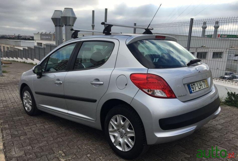 2011' Peugeot 207 1.4 16V Active photo #2