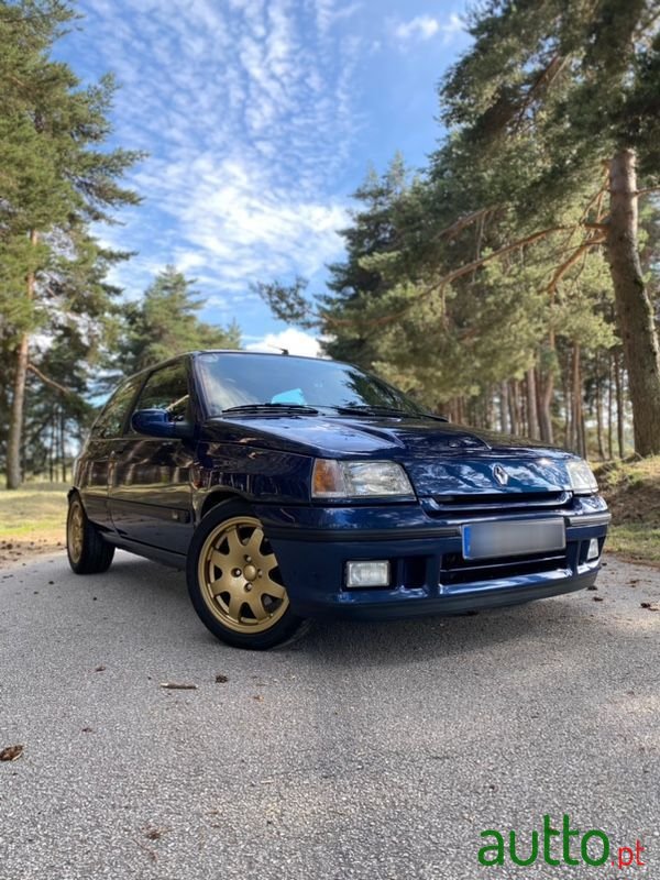 1994' Renault Clio photo #1