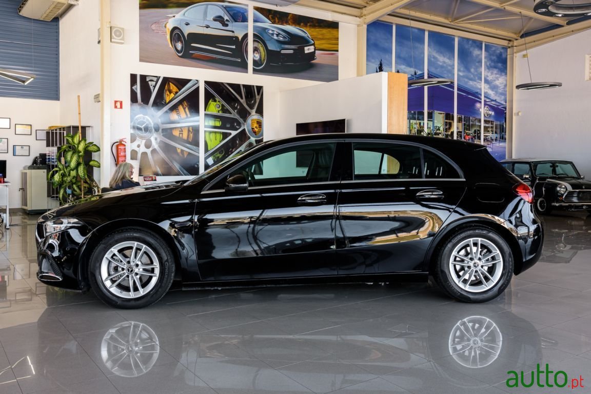 2020' Mercedes-Benz A-160 photo #2