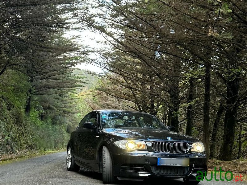 2009' BMW 135 Ia photo #1