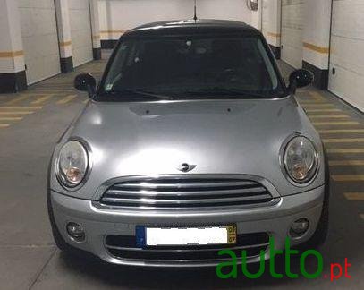 2008' MINI Cooper Cooper D photo #2