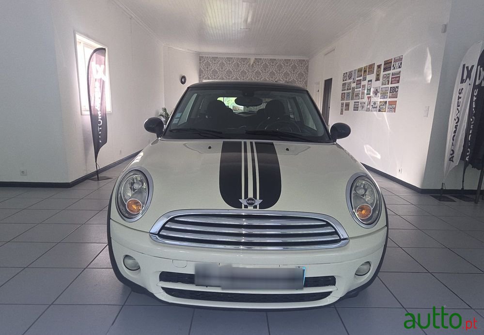 2009' MINI Cooper D 3 Portas photo #2