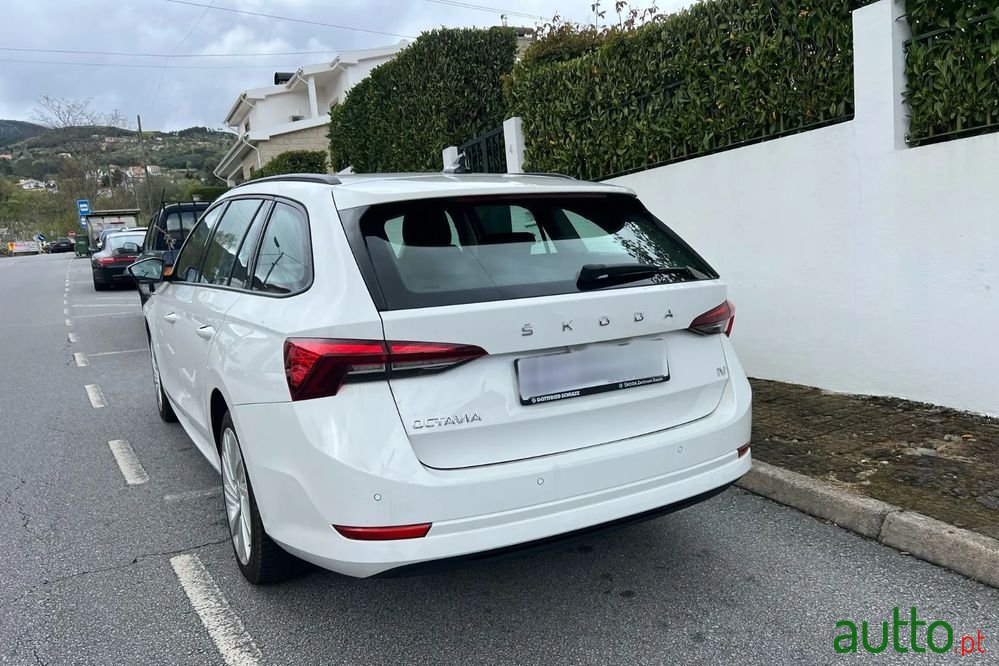 2021' Skoda Octavia Break photo #6