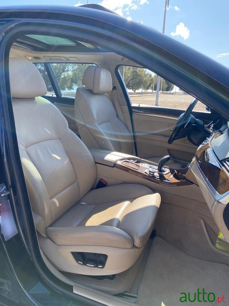 2017' BMW 528 photo #4