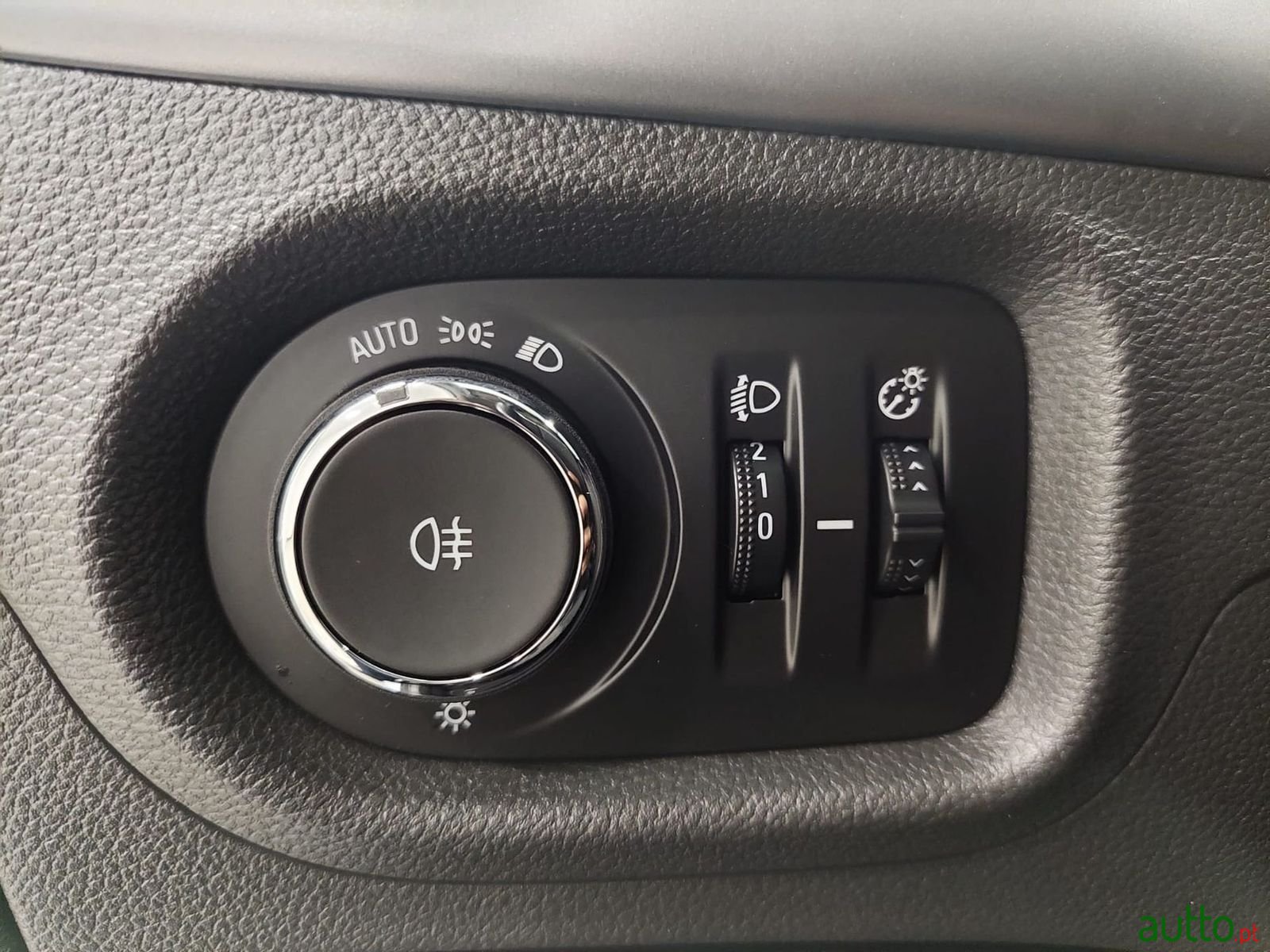 2017' Opel Astra photo #4