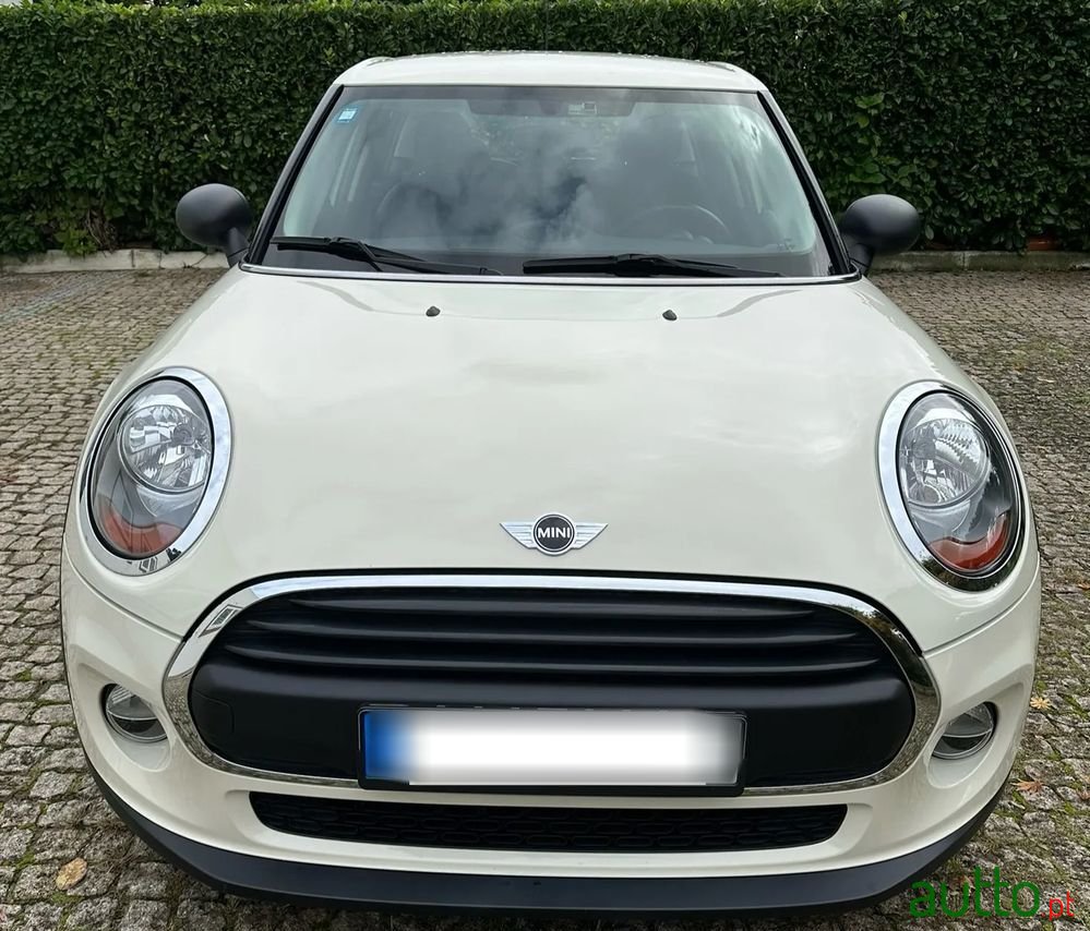 2016' MINI One Standard photo #2