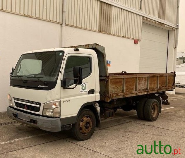 2006' Mitsubishi Canter photo #6