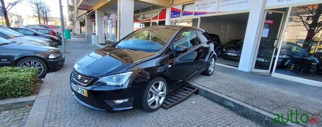 2014' SEAT Ibiza photo #2