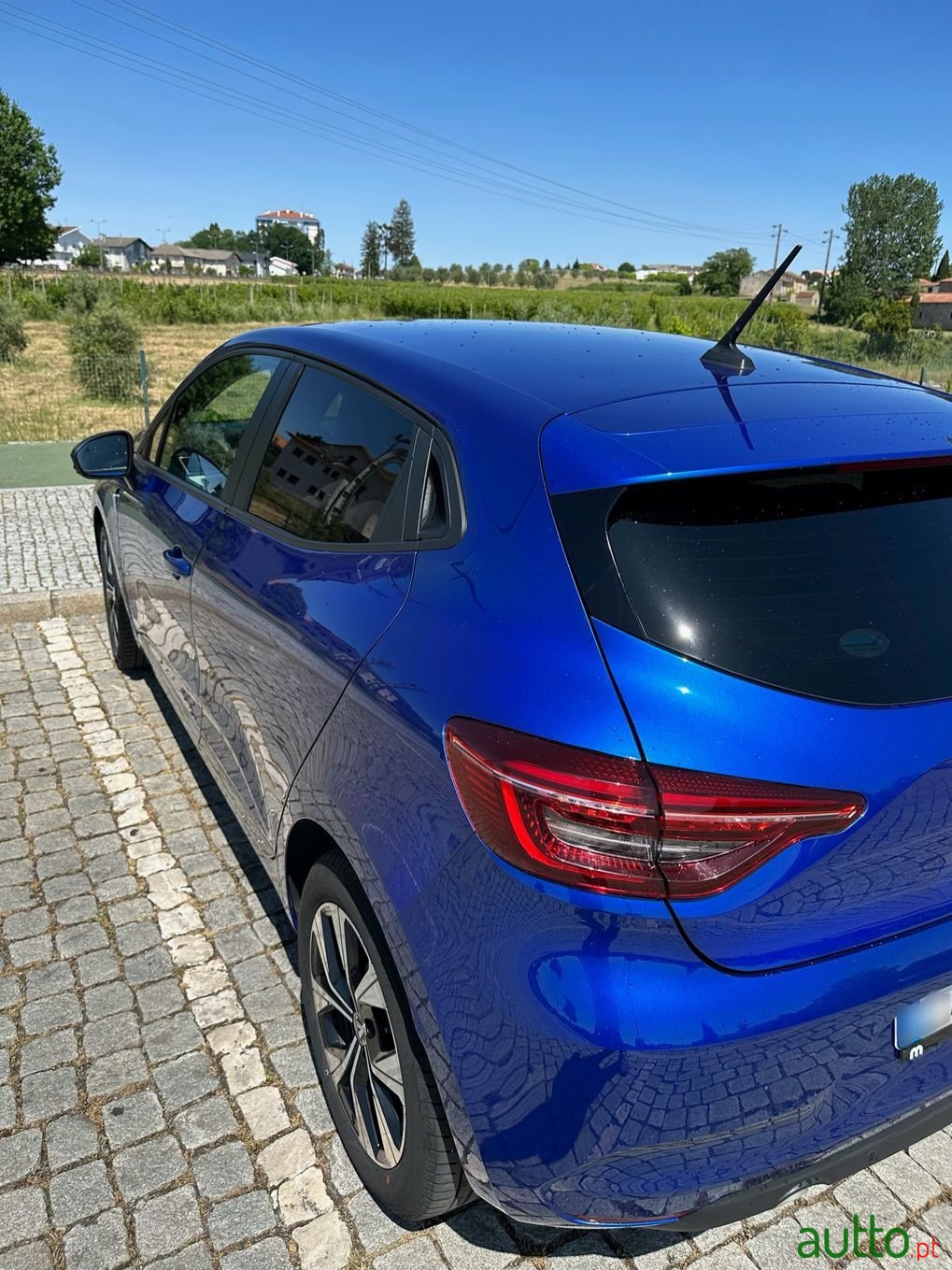 2021' Renault Clio photo #2