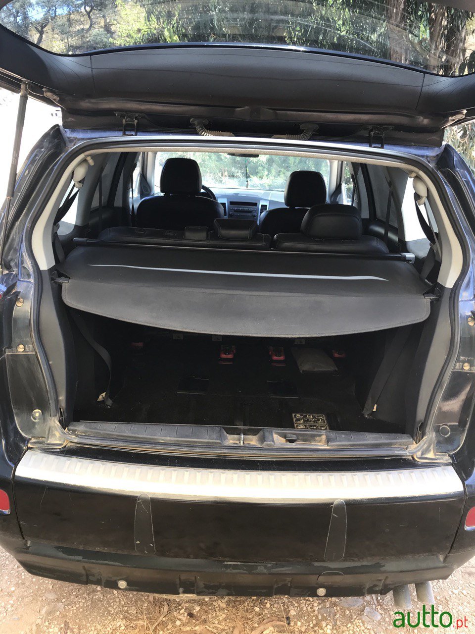 2009' Peugeot 4007 photo #7