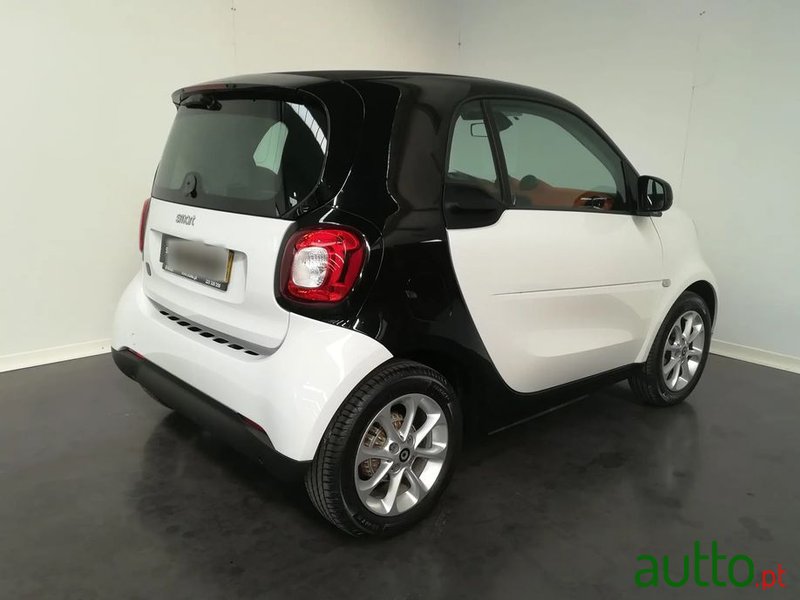 2018' Smart Fortwo Electric Drive Passion photo #2