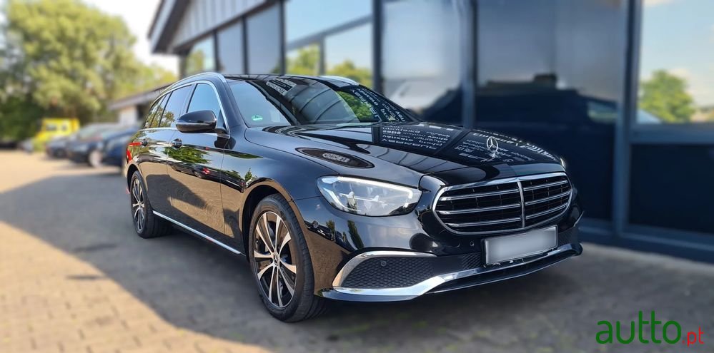 2022' Mercedes-Benz Classe E photo #1