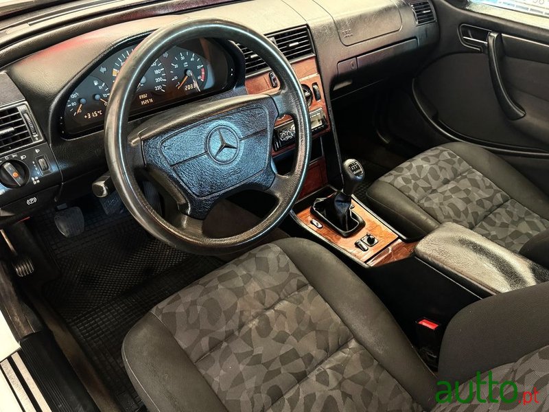 1997' Mercedes-Benz Classe C photo #5