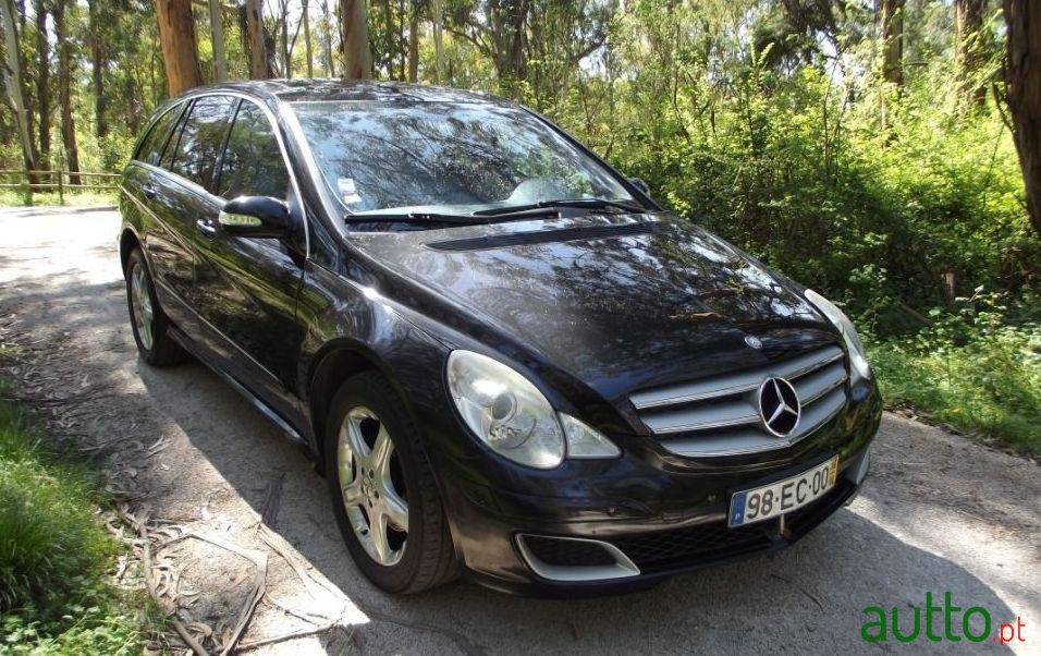 2006' Mercedes-Benz R-320 Cdi 4 Matic photo #1