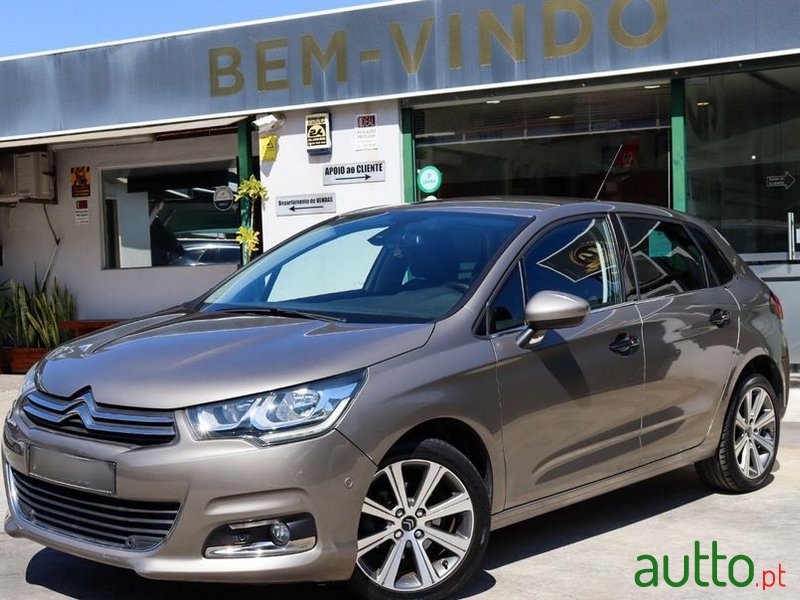 2017' Citroen C4 photo #3