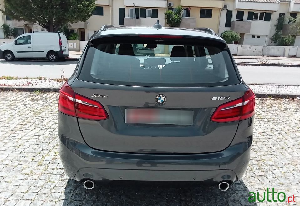 2018' BMW 218 Active Tourer photo #5