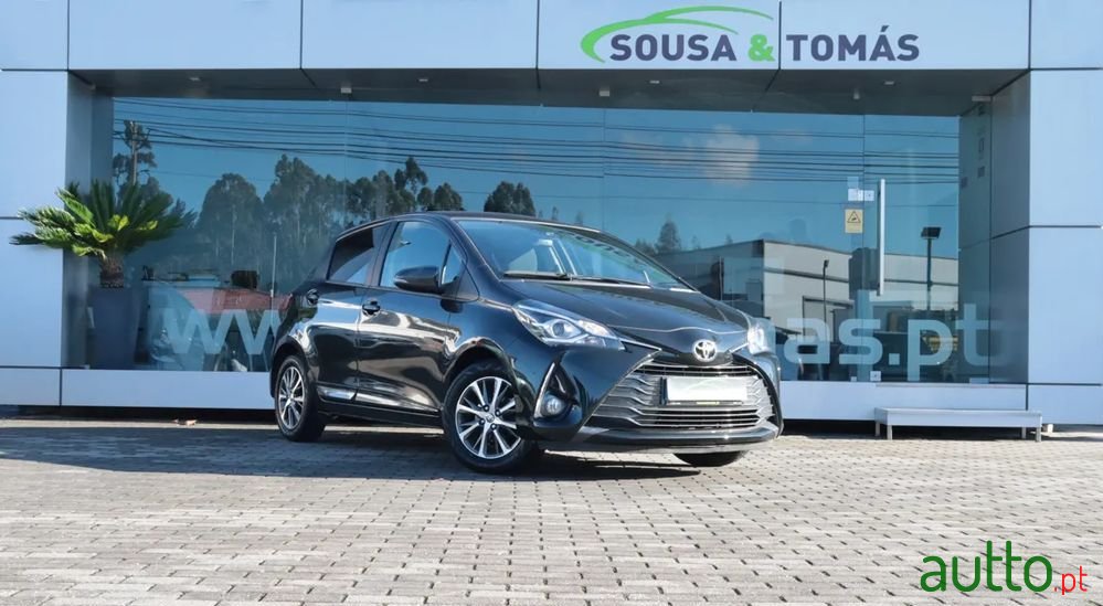 2020' Toyota Yaris photo #1