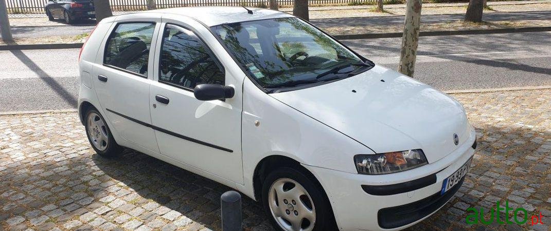 2000' Fiat Punto photo #2