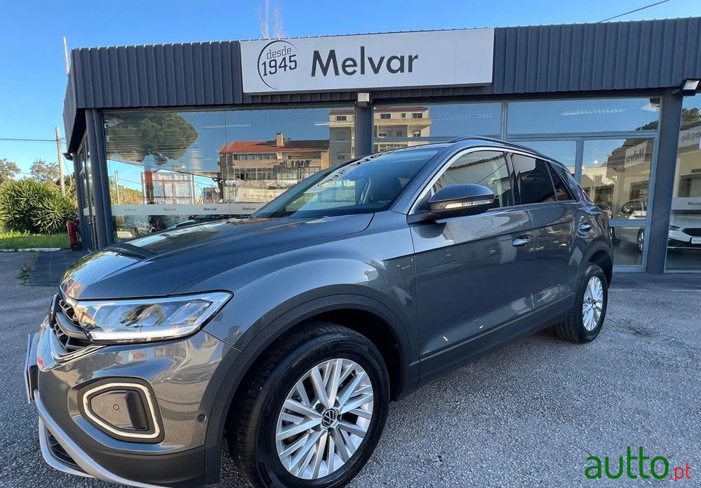 2023' Volkswagen T-Roc 1.0 Tsi Life photo #1