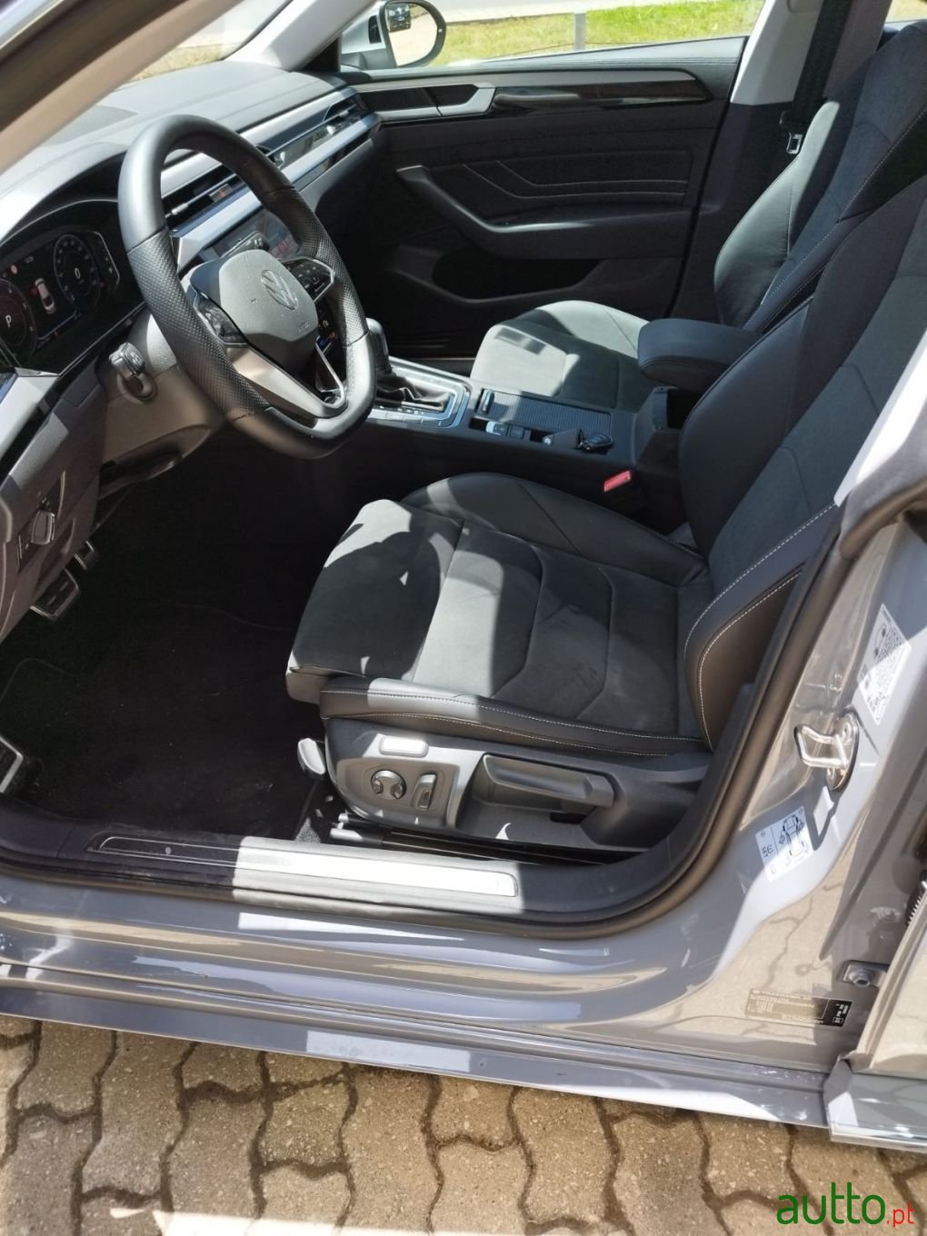 2023' Volkswagen Arteon photo #6