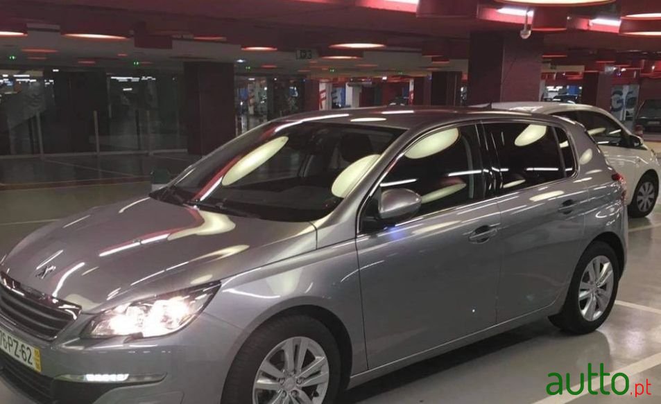 2015' Peugeot 308 photo #1