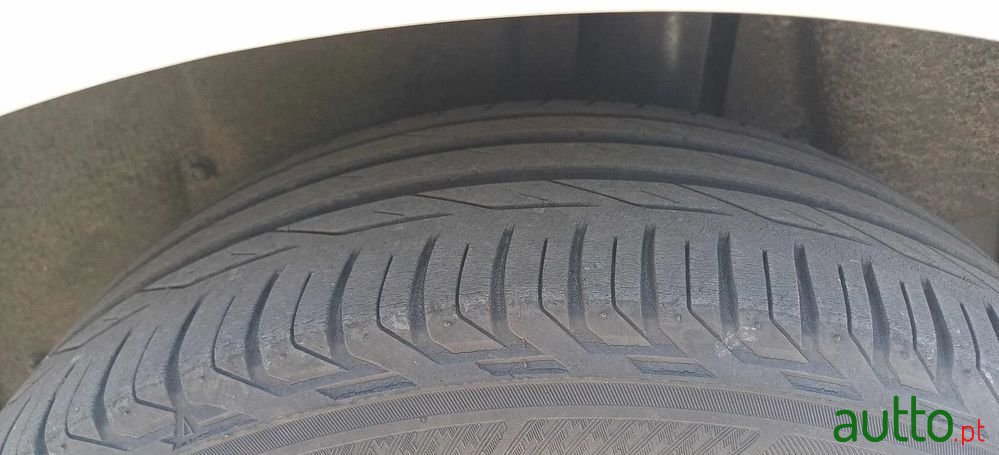 2007' Toyota Auris 1.4 D-4D photo #5