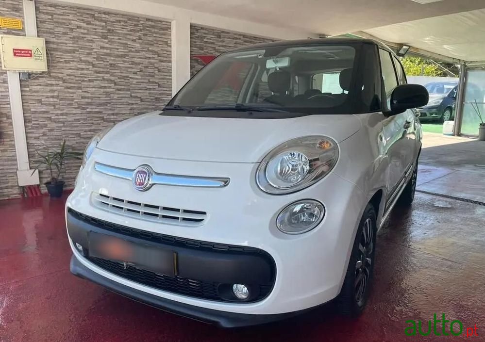 2014' Fiat 500L photo #1