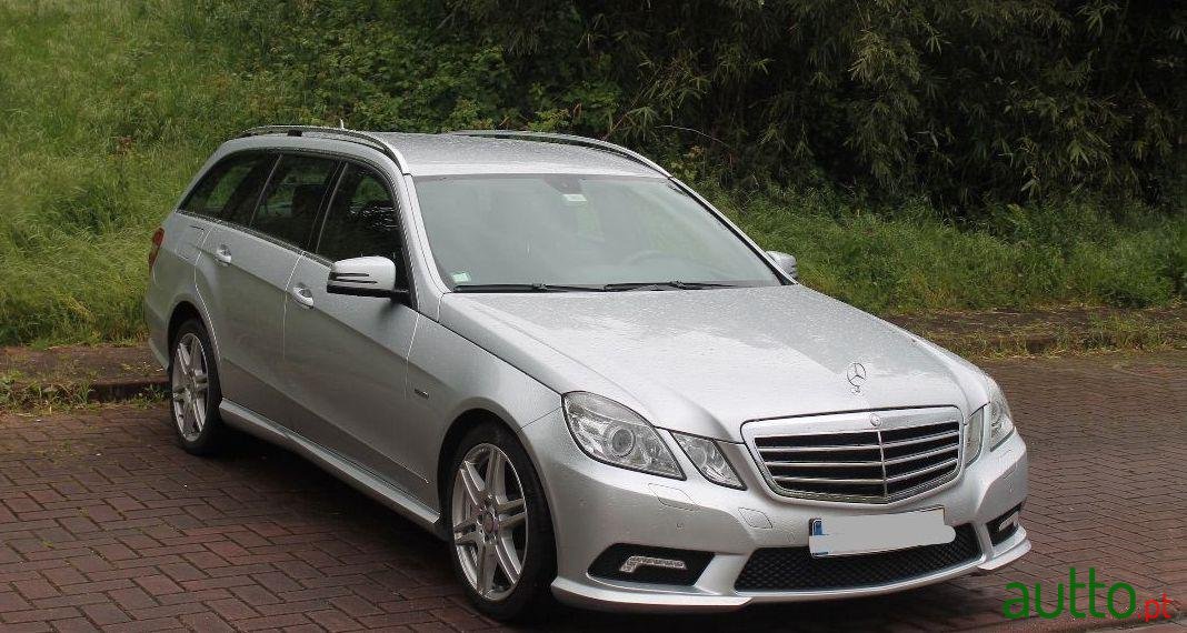 2010' Mercedes-Benz E-350 photo #2