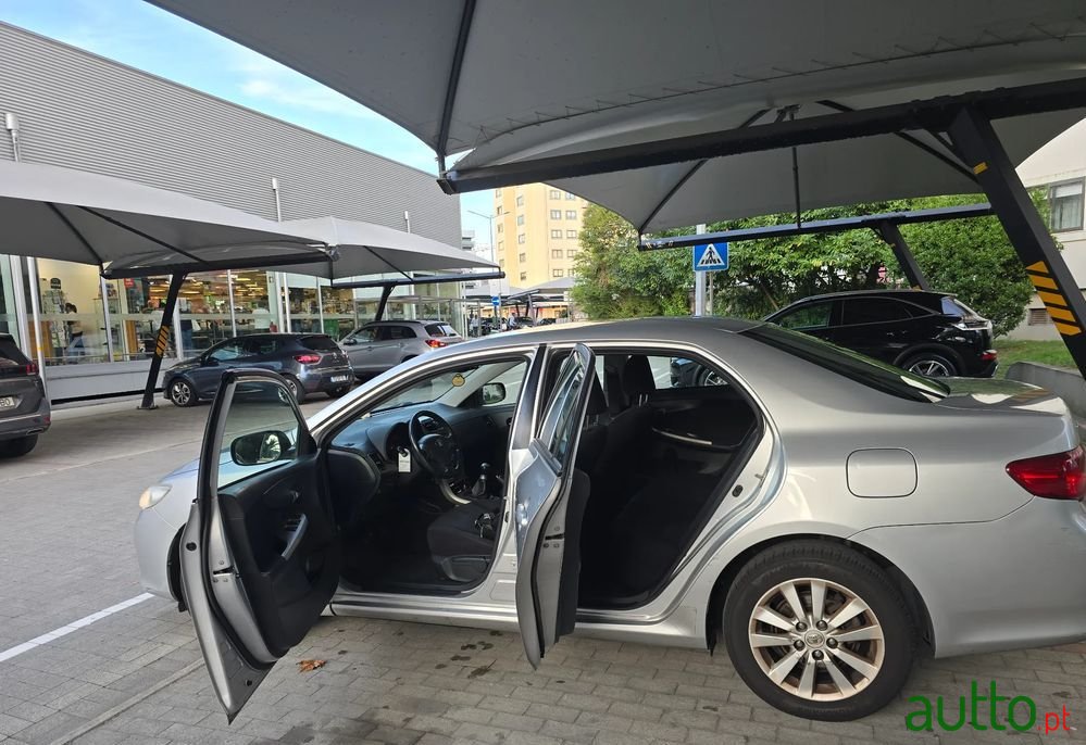 2007' Toyota Corolla 1.4 D-4D photo #4