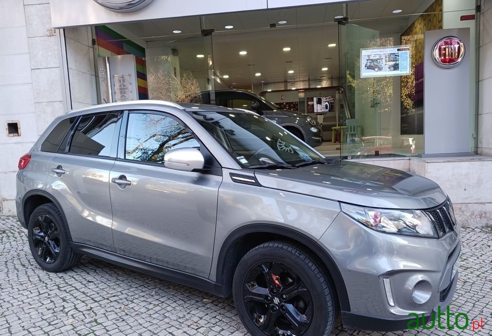 2017' Suzuki Vitara photo #2