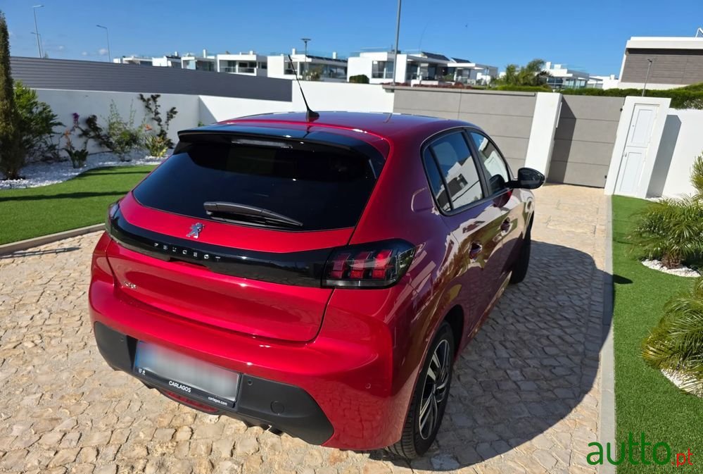 2023' Peugeot 208 photo #2