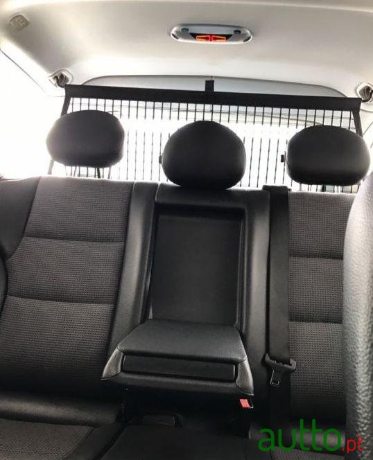 2006' Mercedes-Benz C-220 Avantgarde photo #2