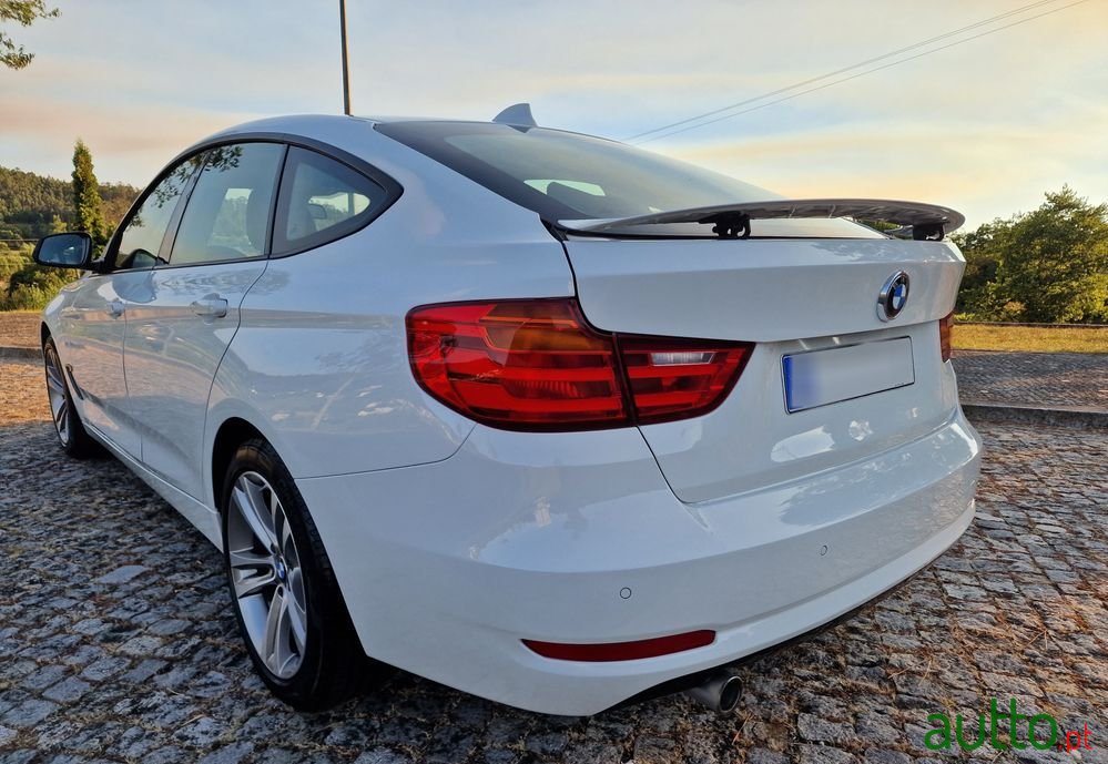 2014' BMW 318 Gran Turismo photo #6
