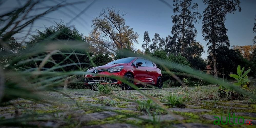 2014' Renault Clio photo #4