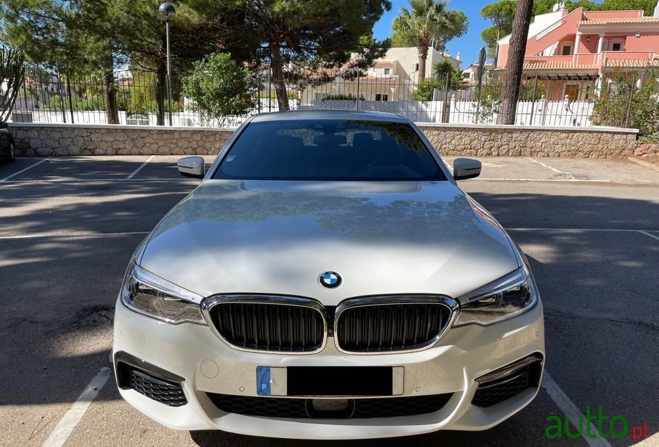 2017' BMW 525 photo #1