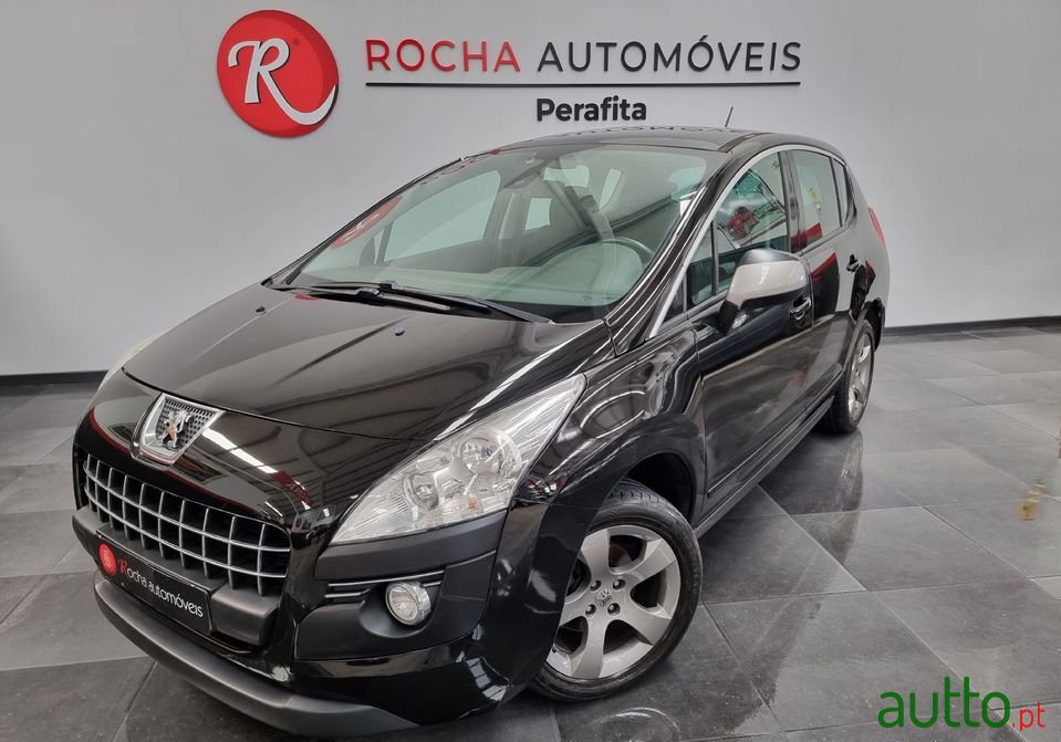 2011' Peugeot 3008 photo #1