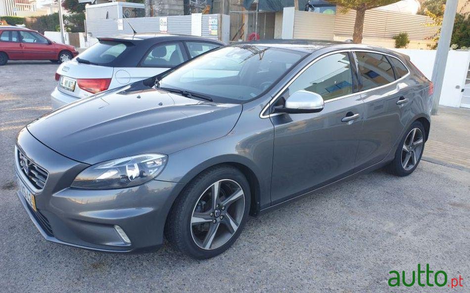 2013' Volvo V40 photo #3