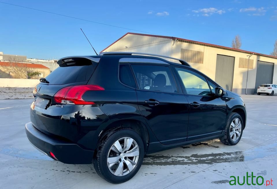 2016' Peugeot 2008 photo #5