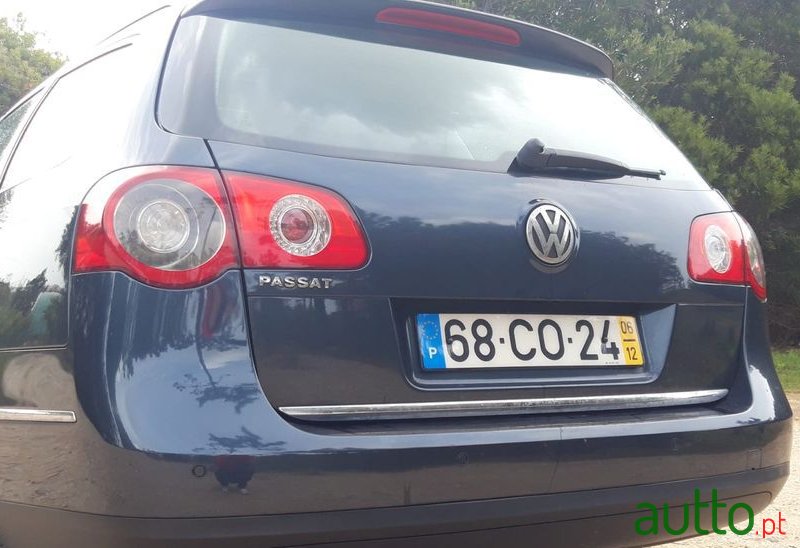 2006' Volkswagen Passat Variant photo #4