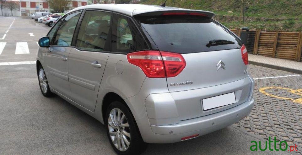 2007' Citroen C4 Picasso 1.6 Hdi photo #2