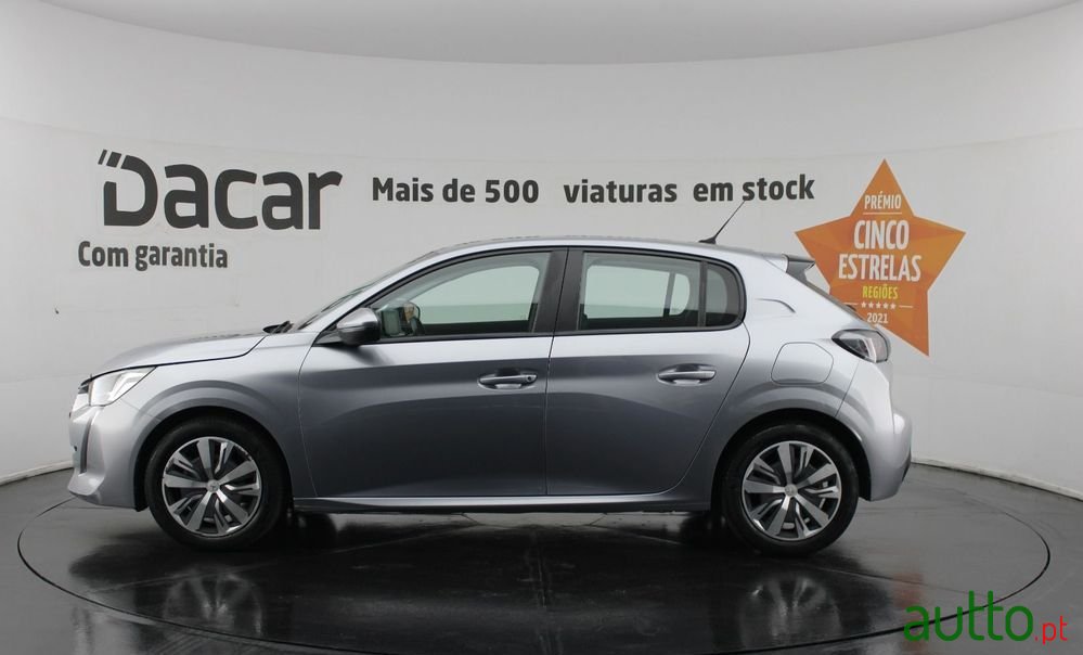 2020' Peugeot 208 photo #4