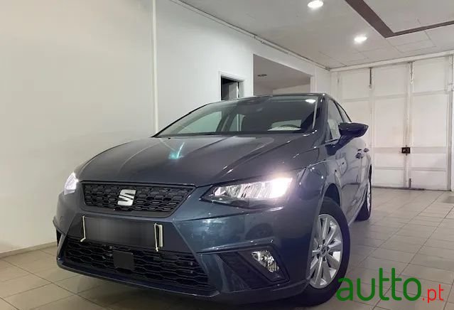 2022' SEAT Ibiza photo #2