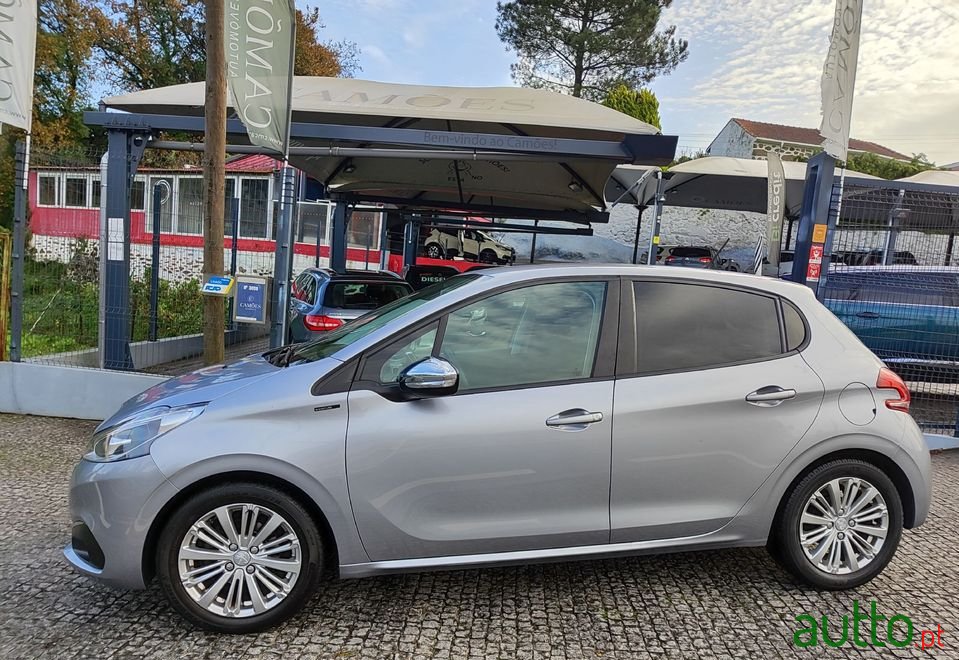 2019' Peugeot 208 photo #5