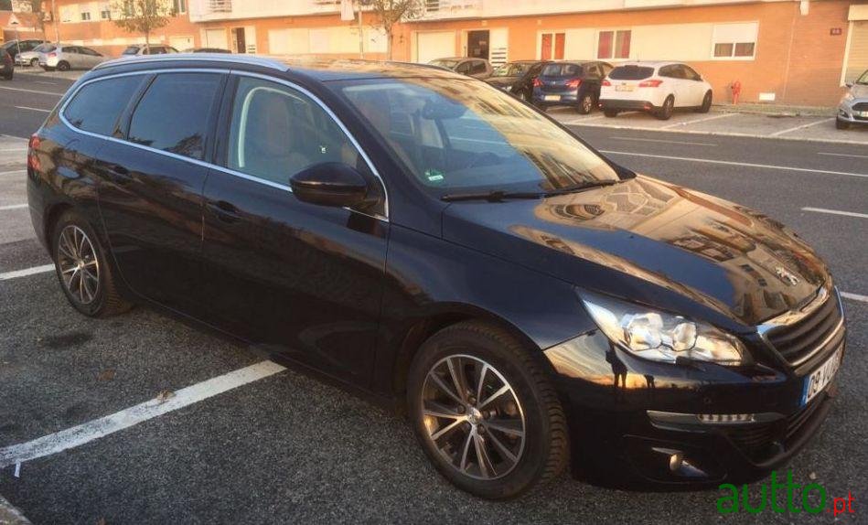 2015' Peugeot 308 Sw photo #3