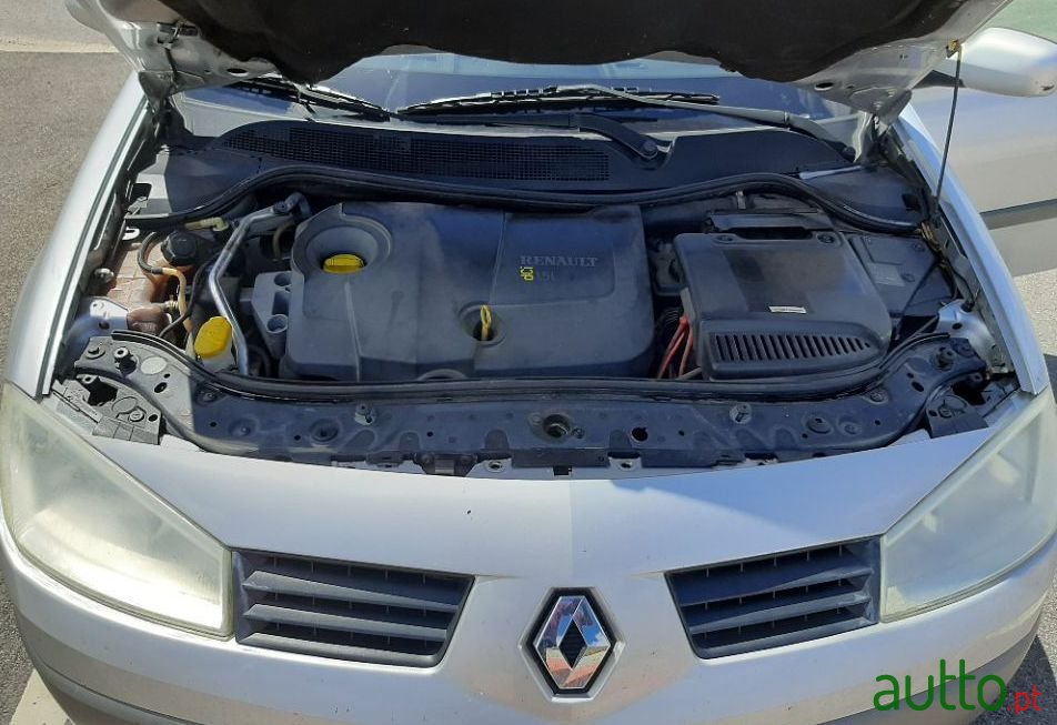 2005' Renault Megane photo #1