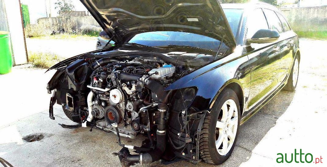 2012' Audi A6 Avant S Line photo #1