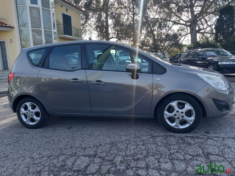 2010' Opel Meriva photo #5