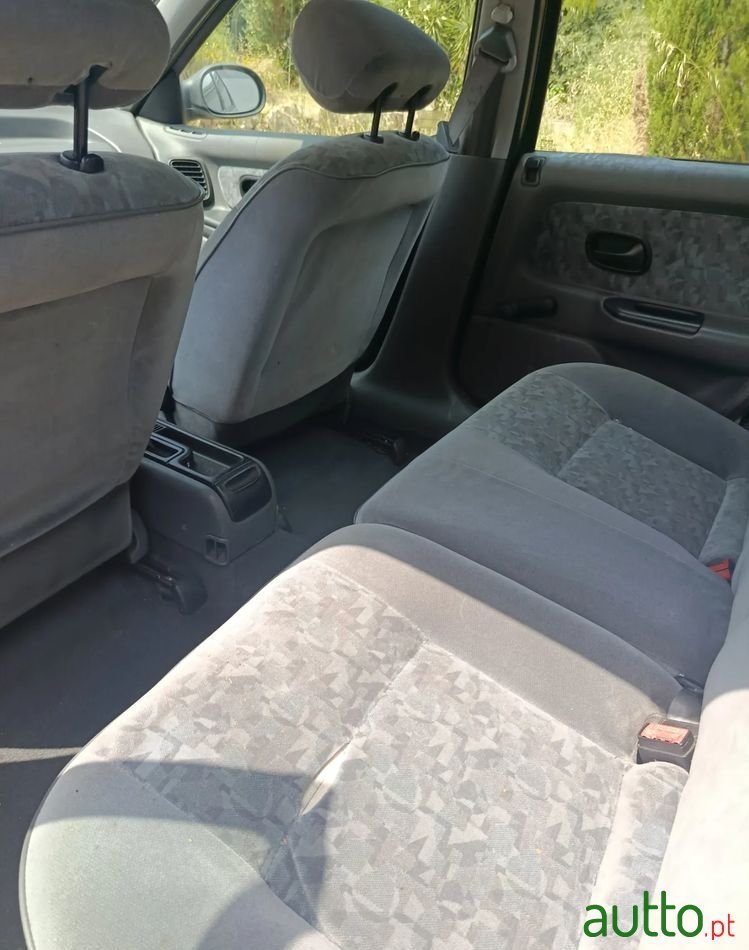 1994' Renault Laguna photo #5