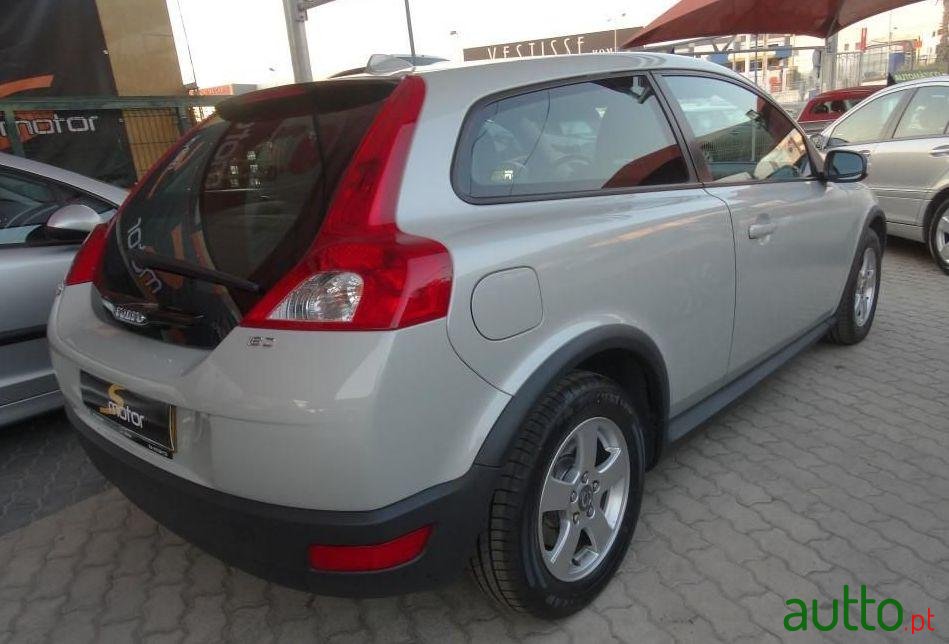 2008' Volvo C30 1.6 D Nível 2 photo #1